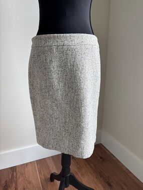 Ann Taylor Factory Tweed Pencil Skirt in Black and White